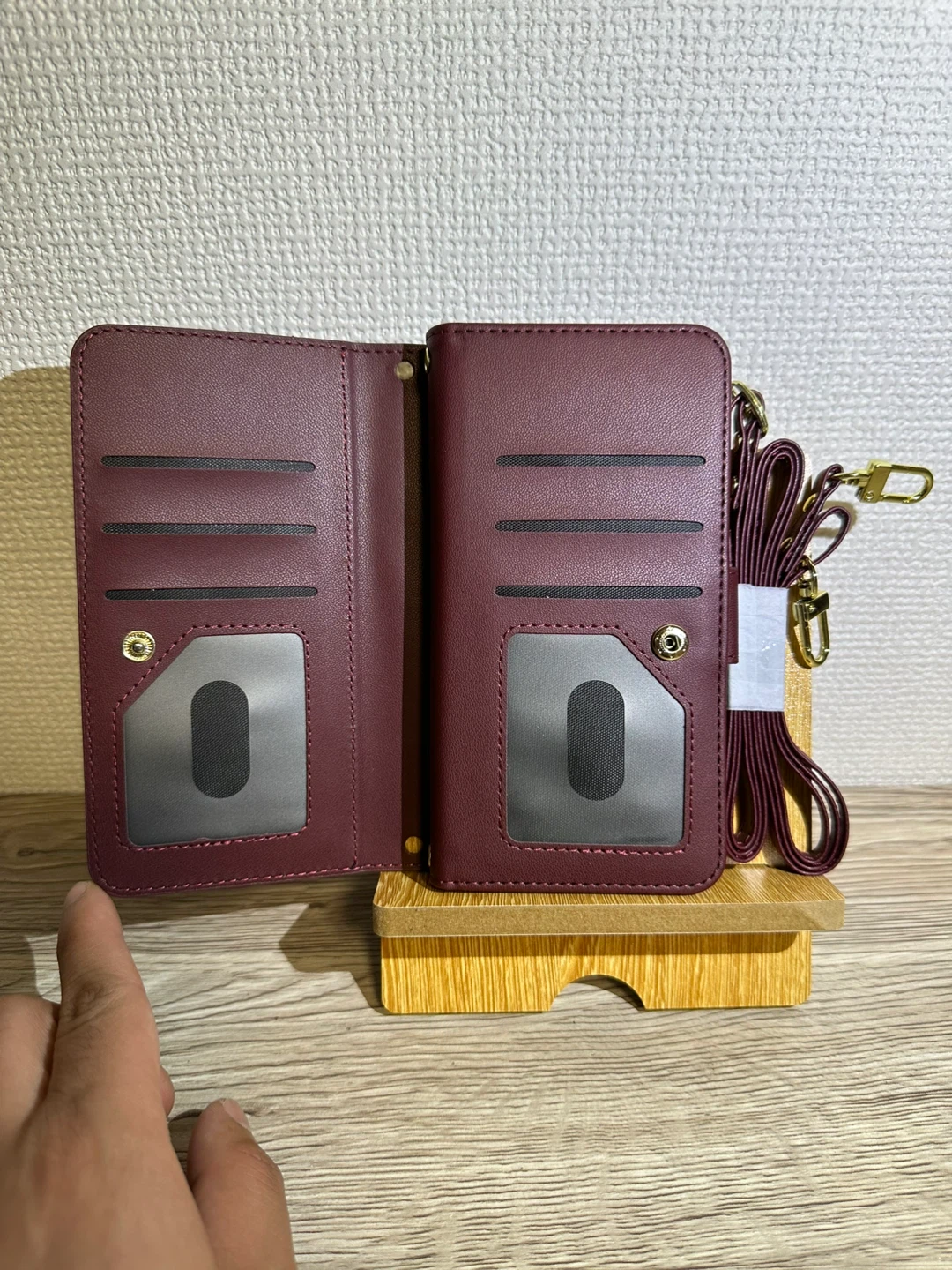 イーストウェーブ iPhone 15 ケースの写真5枚目