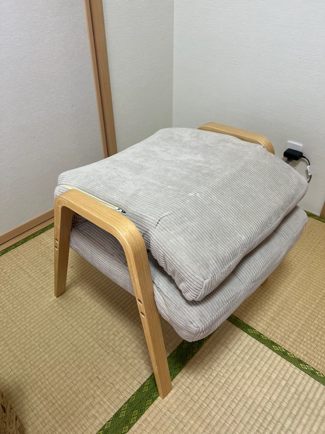 IKEA POÄNG アームチェア　（折りたたみ式）の写真2枚目