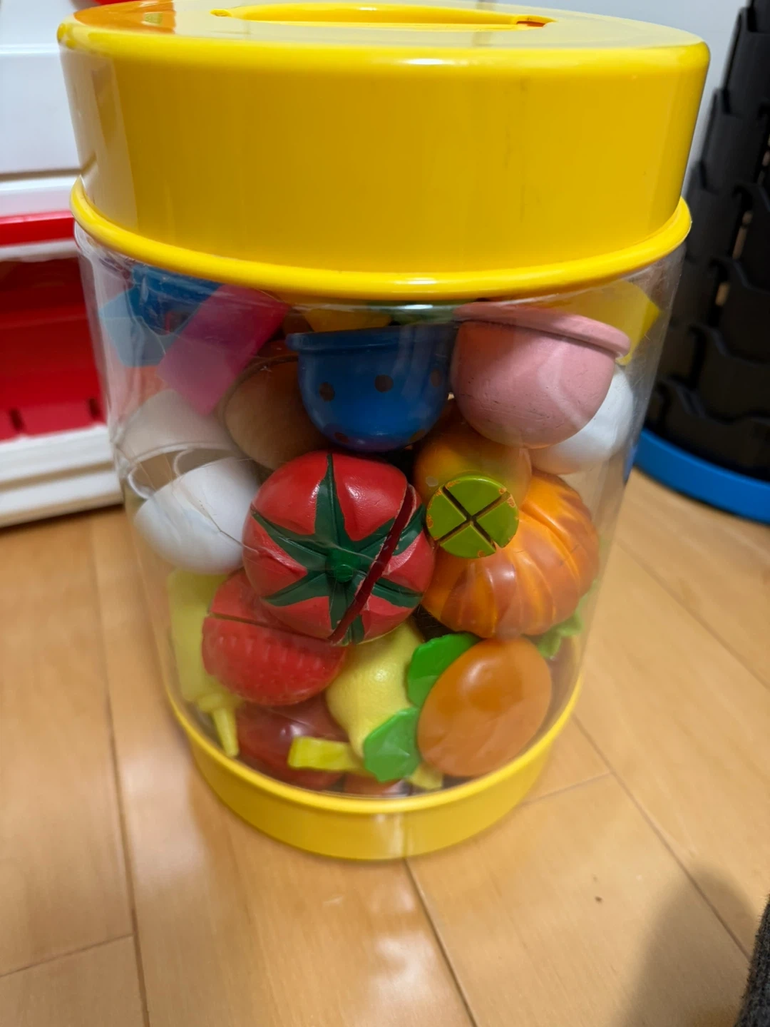 【4月10日まで出展】キッチンおままごとセット 食べ物おもちゃ付きの写真6枚目