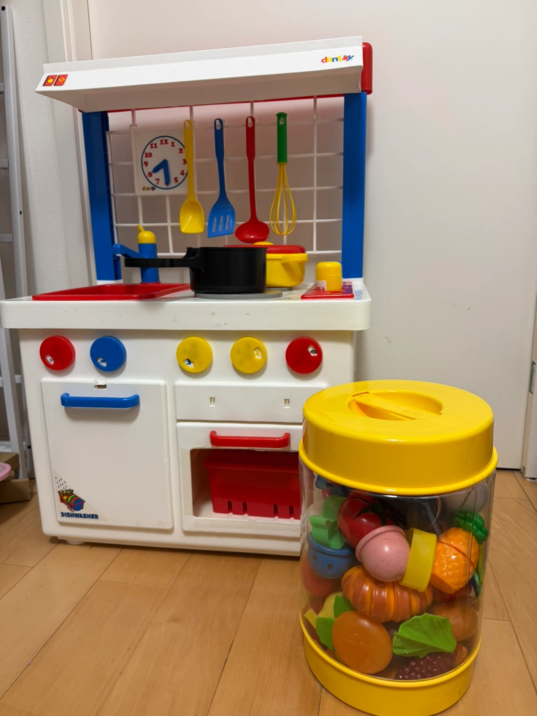 【4月10日まで出展】キッチンおままごとセット　食べ物おもちゃ付きの写真9枚目