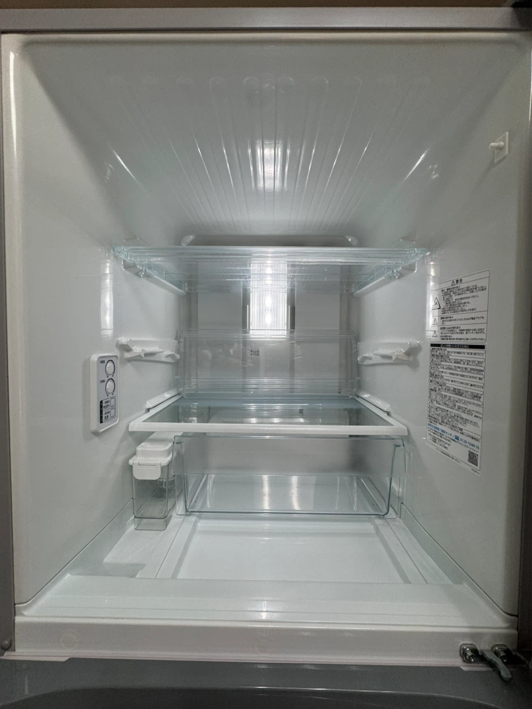 自動製氷機能付330ℓ冷凍冷蔵庫🛻配送無料🧽洗浄済みの写真2枚目
