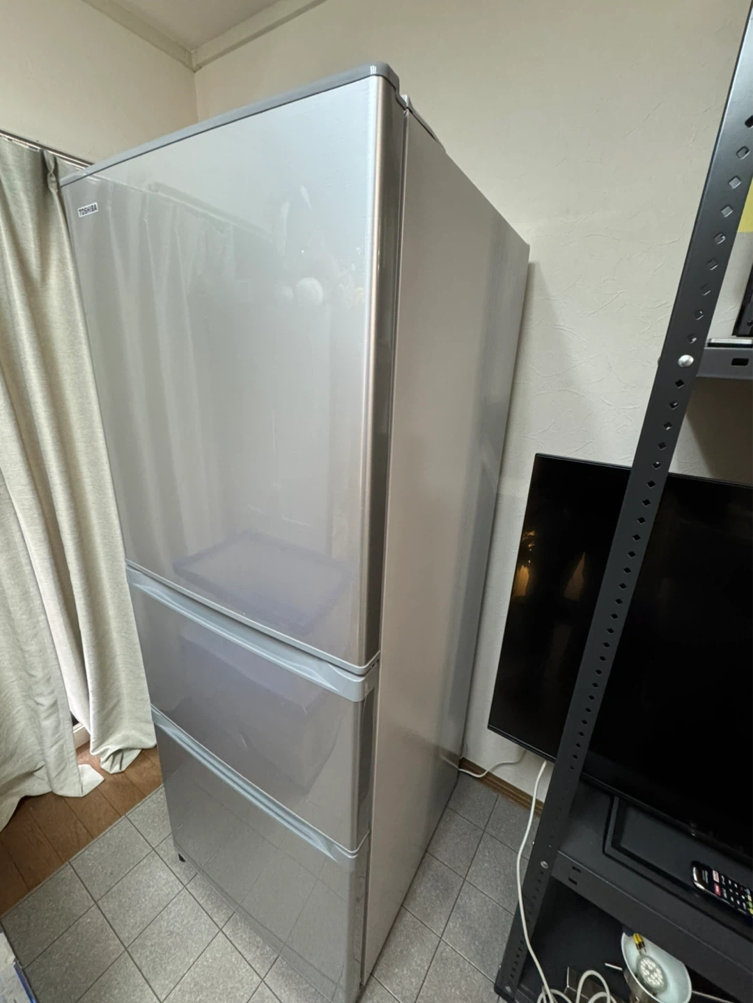 自動製氷機能付330ℓ冷凍冷蔵庫🛻配送無料🧽洗浄済みの写真10枚目