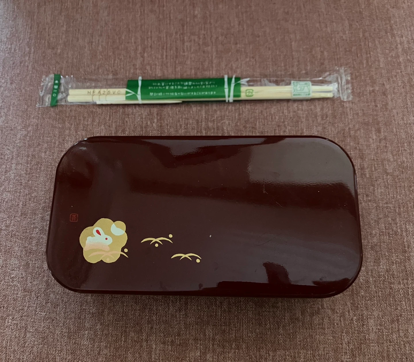 お弁当箱