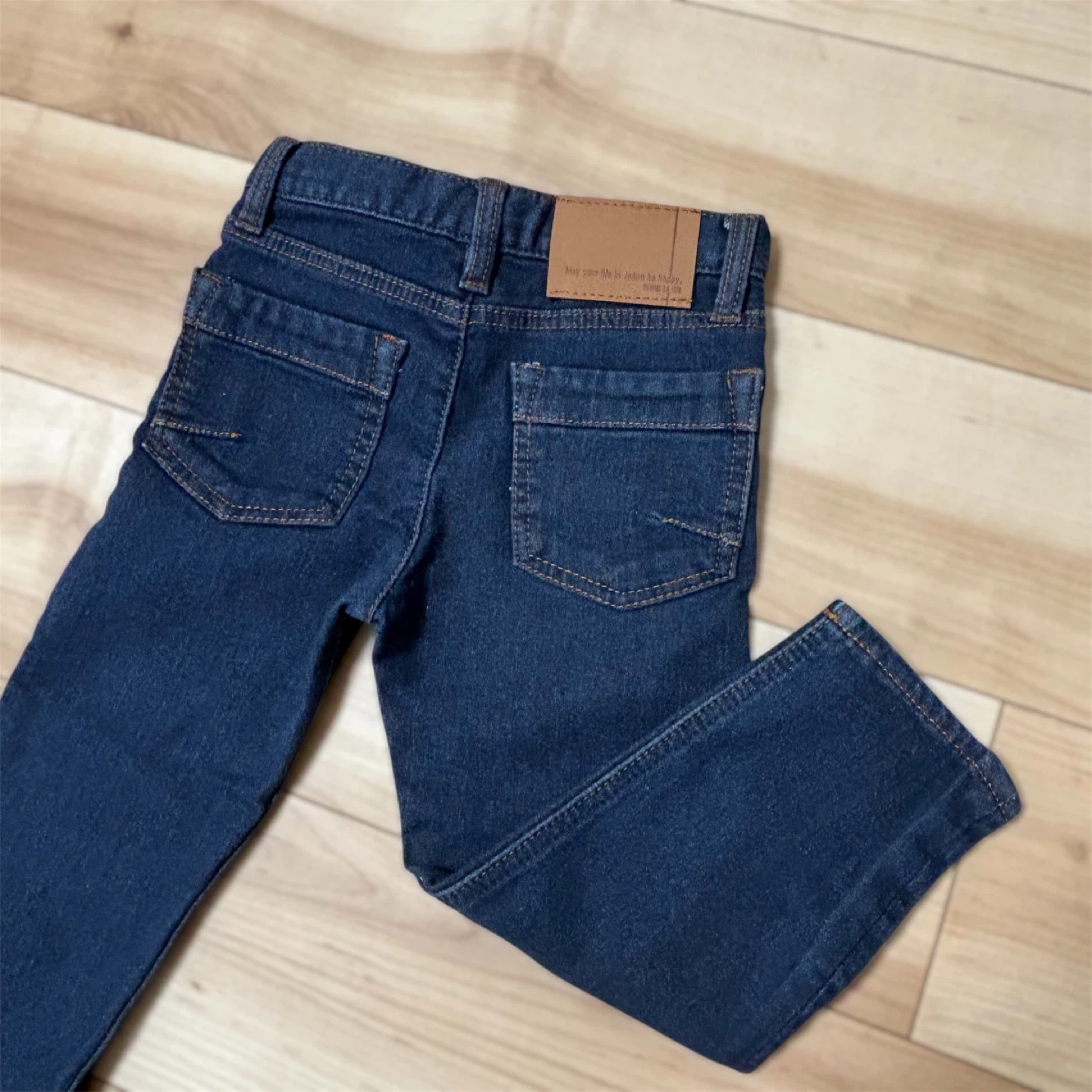【未使用】コムサイズム キッズ デニムパンツ 100Aの写真6枚目