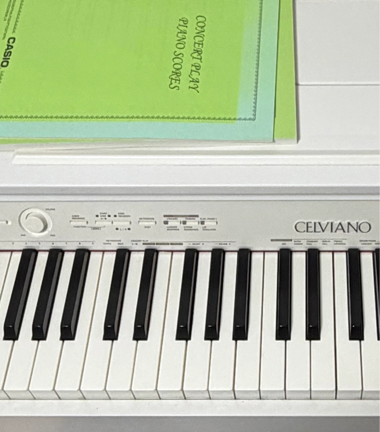 電子ピアノ カシオ CELVIANO AP-460の写真2枚目