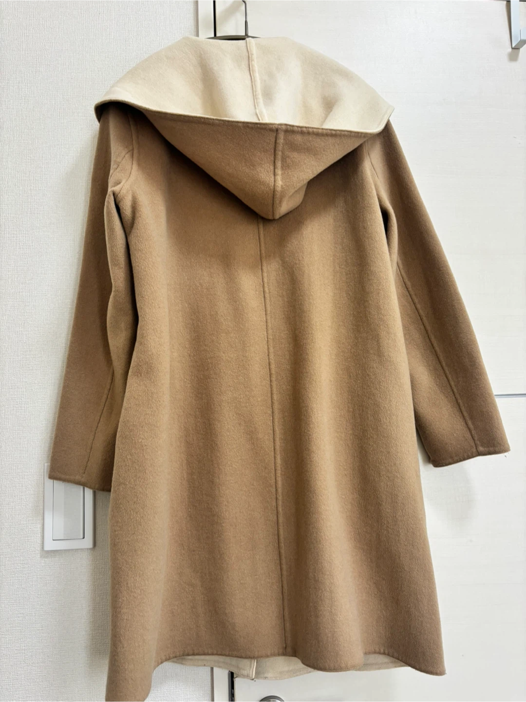 UNIQLO ベージュ系アウターの写真2枚目