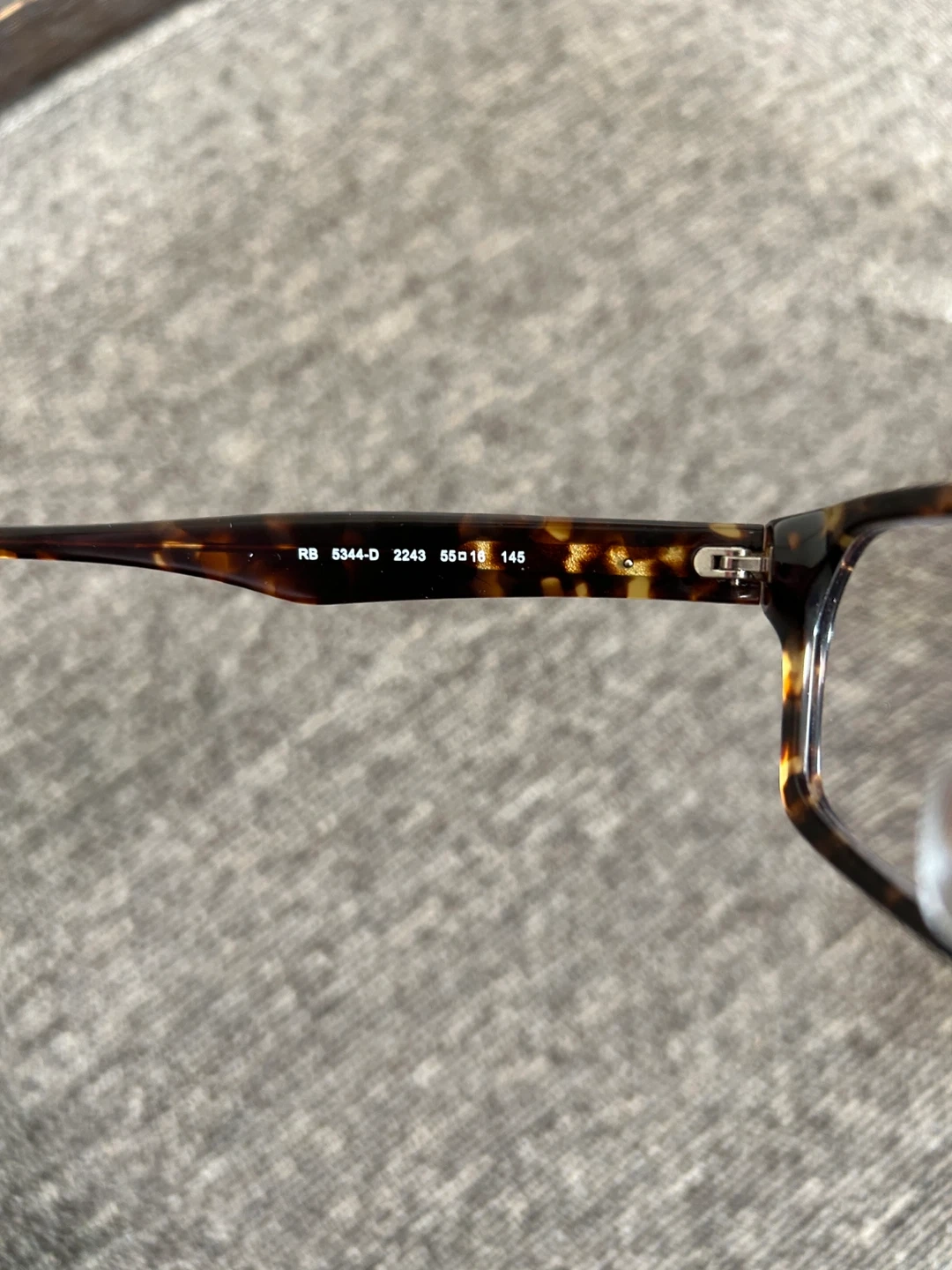 ⭕️超美品 Ray-Ban 定価36000円 メガネフレーム 詳細は商品説明をご覧下さい❗️の写真3枚目