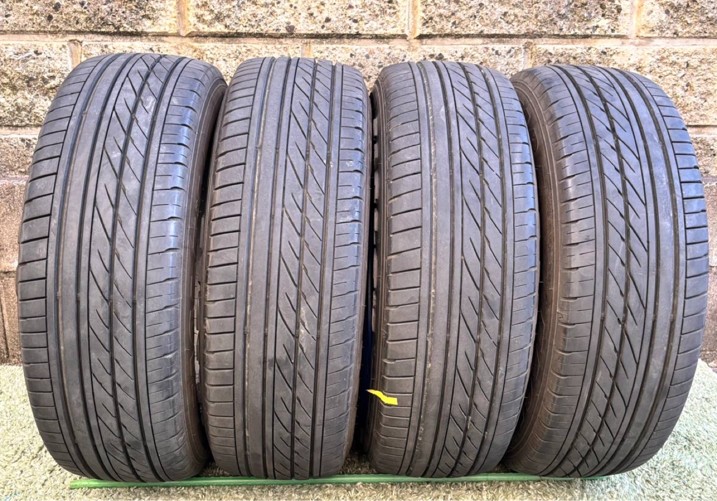 グッドイヤー イーグル＃1 ナスカー 215/60R17C