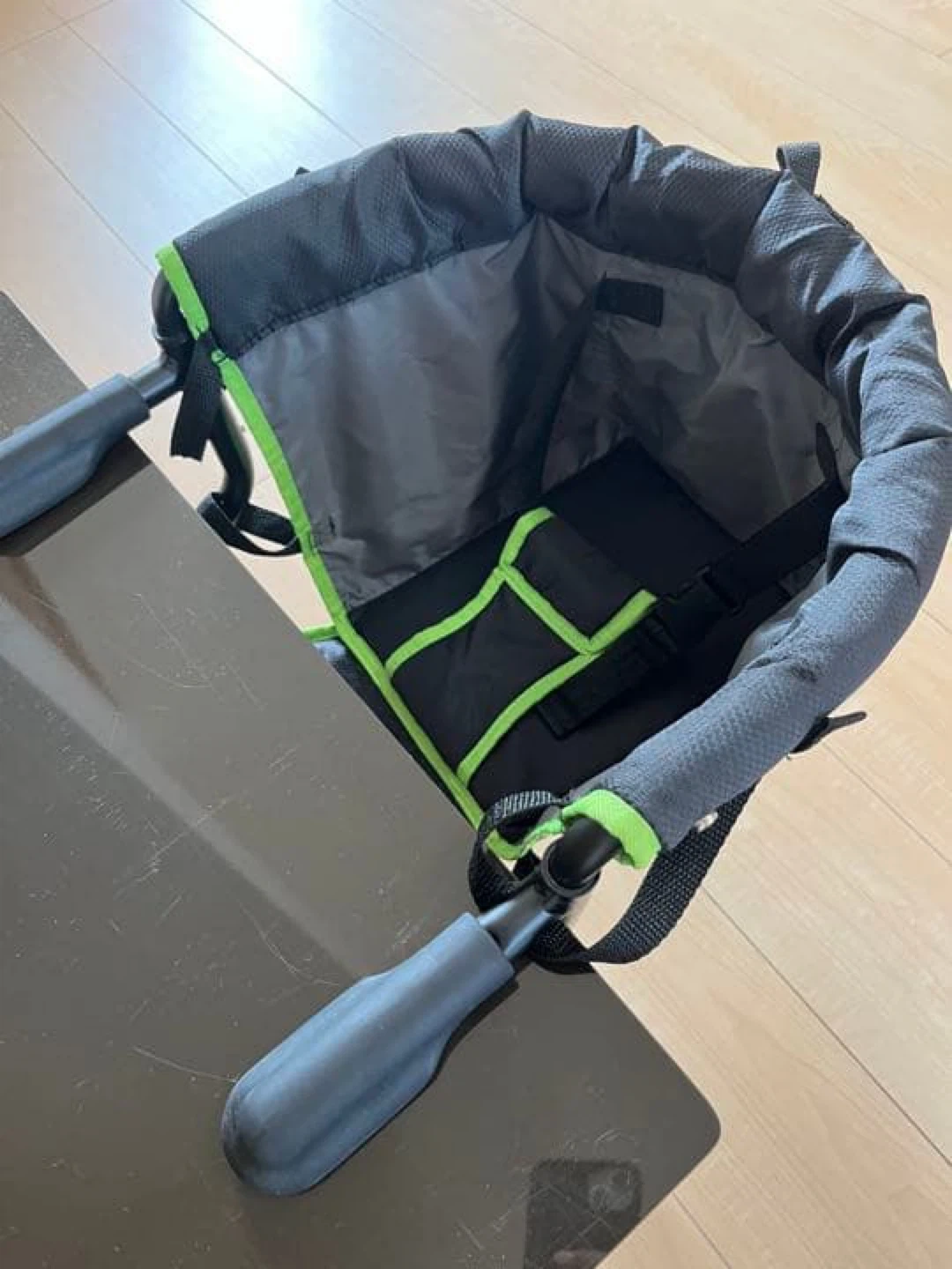 テーブル取り付け型 ベビーチェア