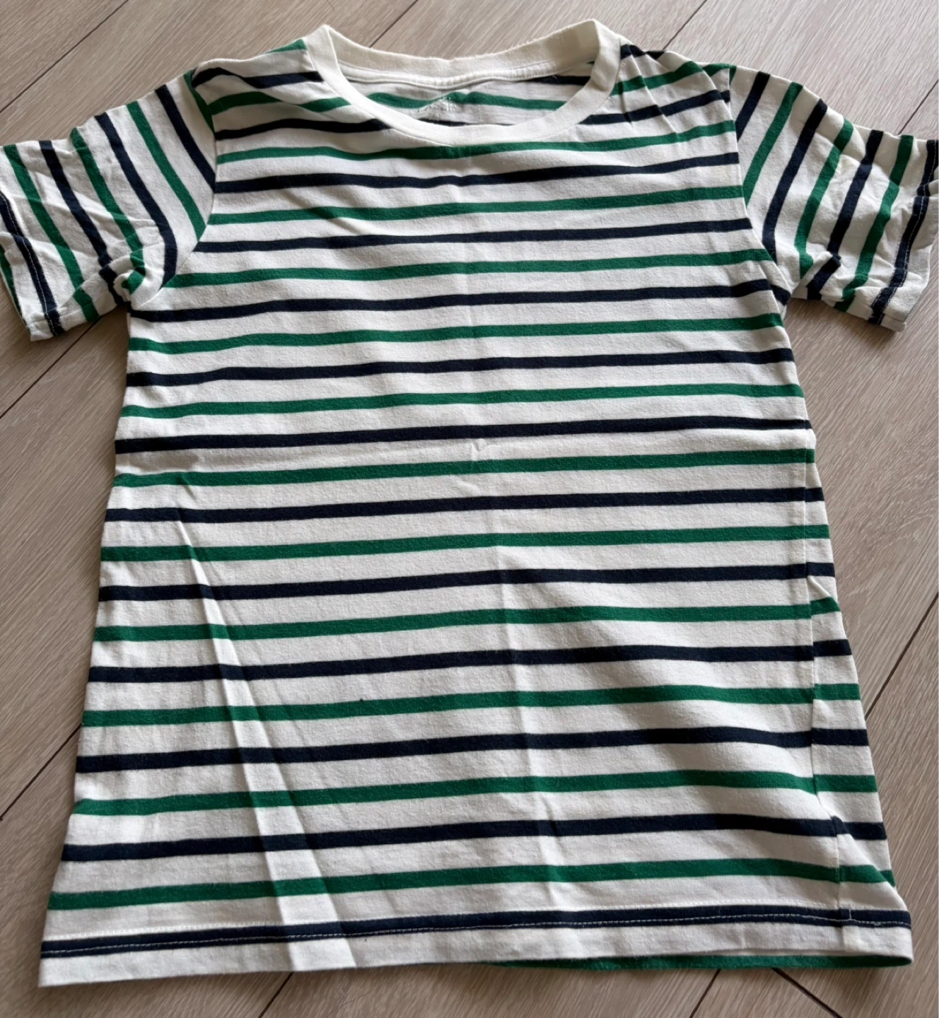 ユニクロ等 Tシャツ2枚セット 130 140の写真4枚目