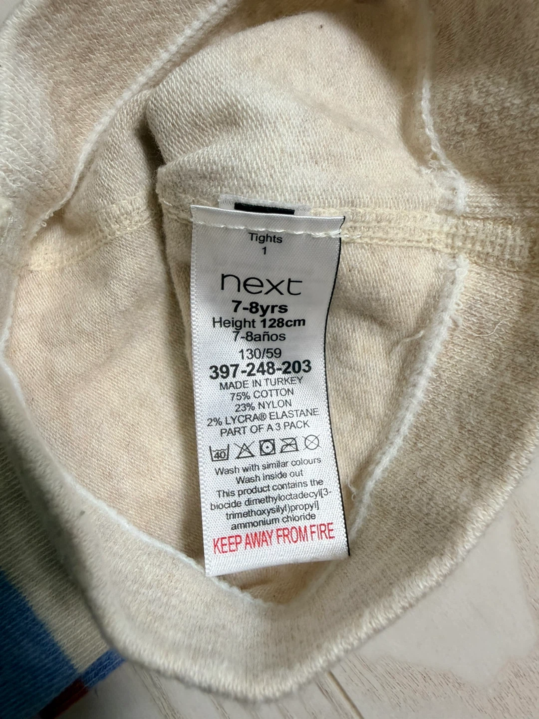 NEXT タイツ　130cm 7歳〜8歳の写真5枚目