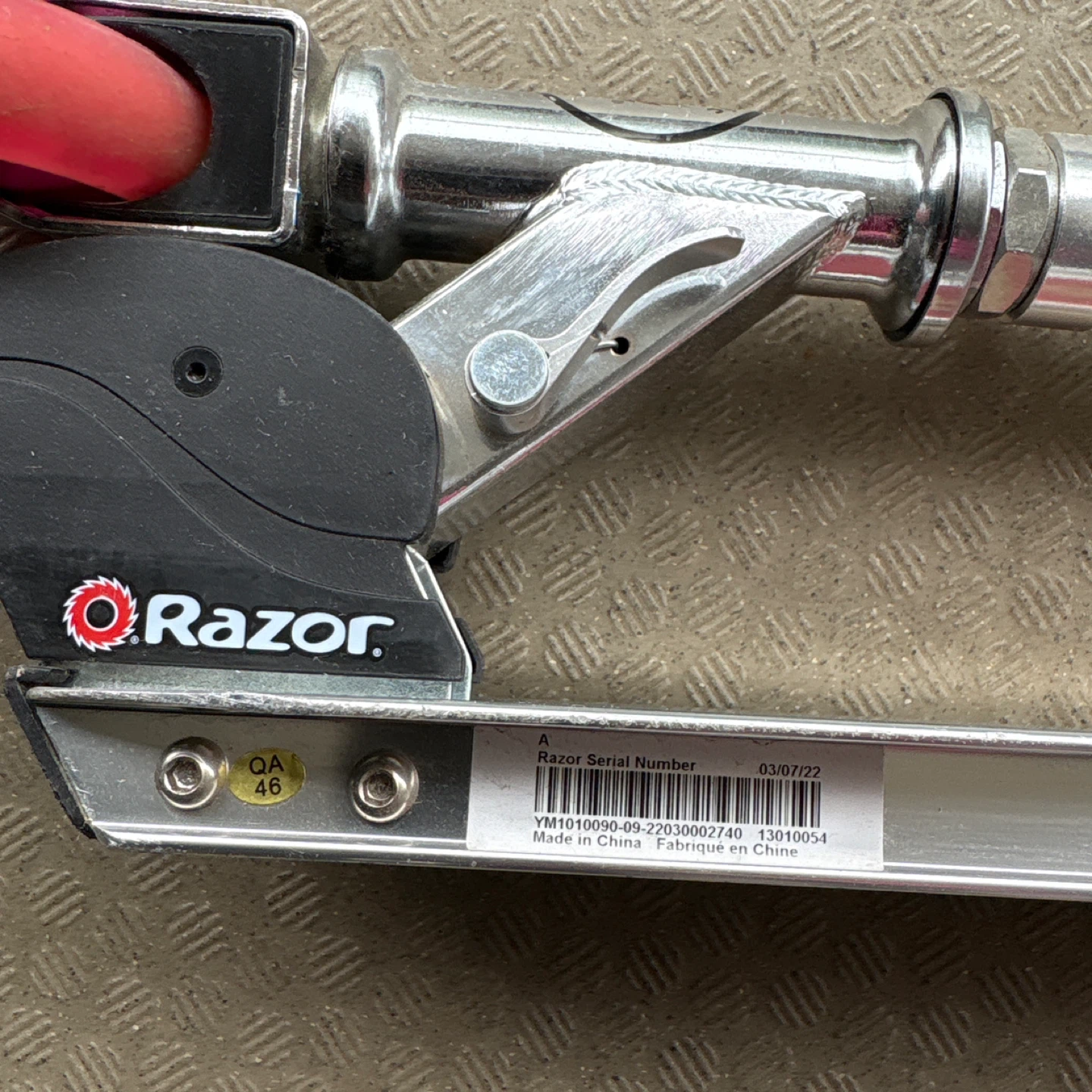 Razor キックスクーター ピンクの写真2枚目