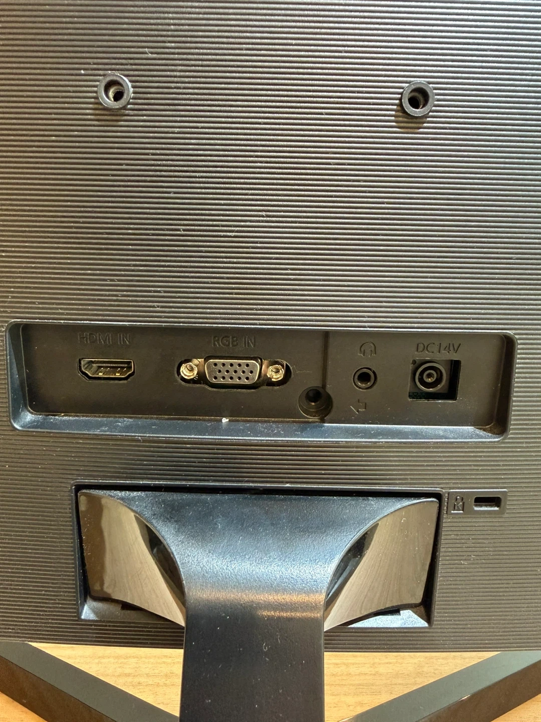 サムスン PCモニター C24F396FHN 24インチの写真7枚目