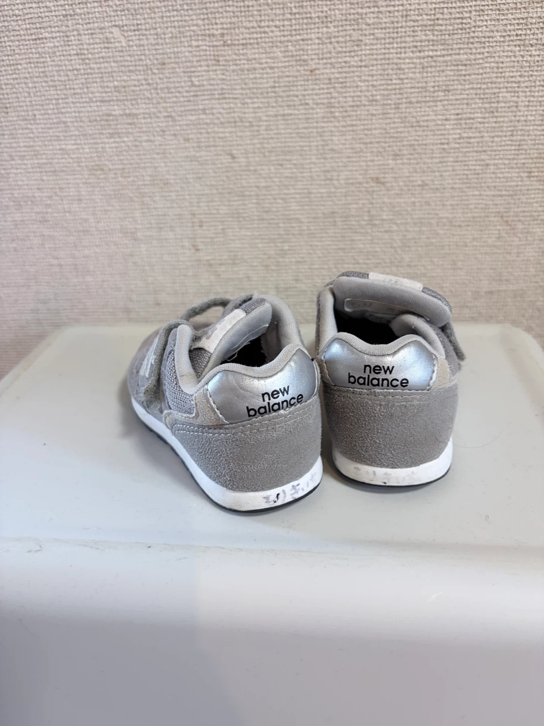 ニューバランス 996 ベビーシューズ 13.5cm グレーの写真3枚目