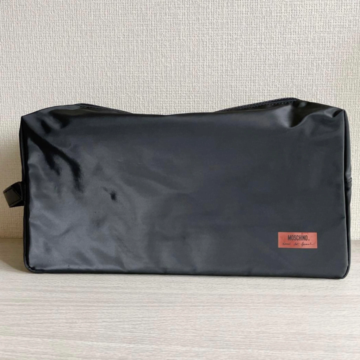 【新品未使用品】MOSCHINO ポーチ 大きめ トラベルポーチ