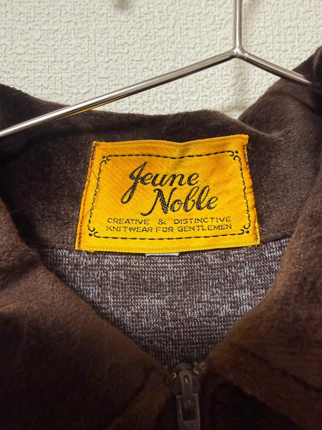 Jeune Noble ブラウン　ハーフジップ ヴィンテージ　長袖　ベロア 70s80s ボタンの写真2枚目