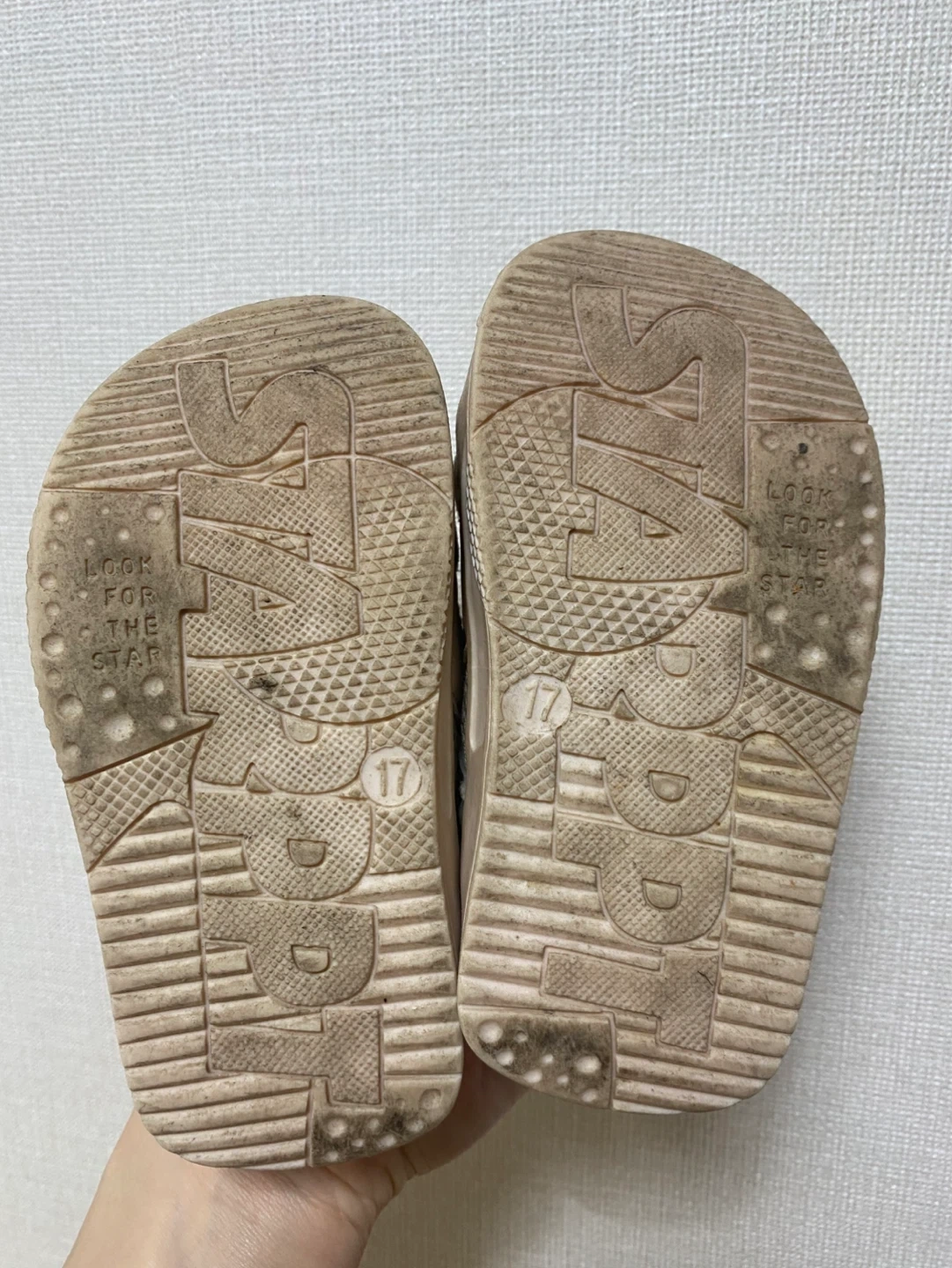 キッズ サンダル 17cm ベージュの写真2枚目
