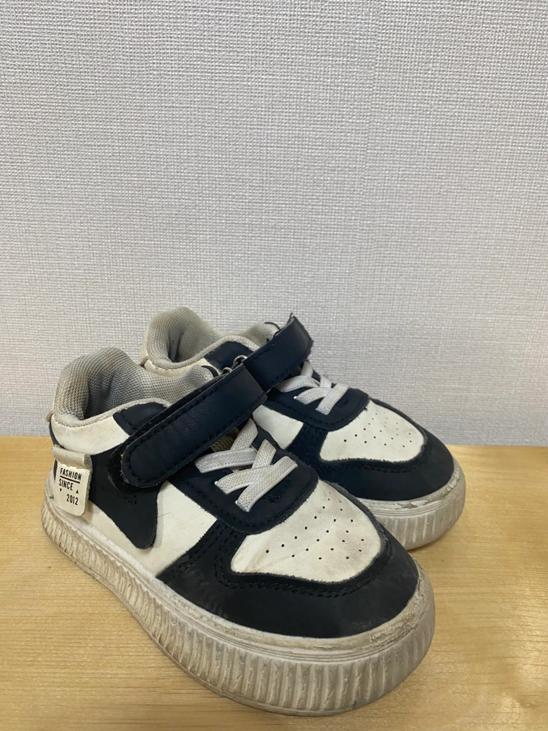 子供用スニーカー 26サイズ
