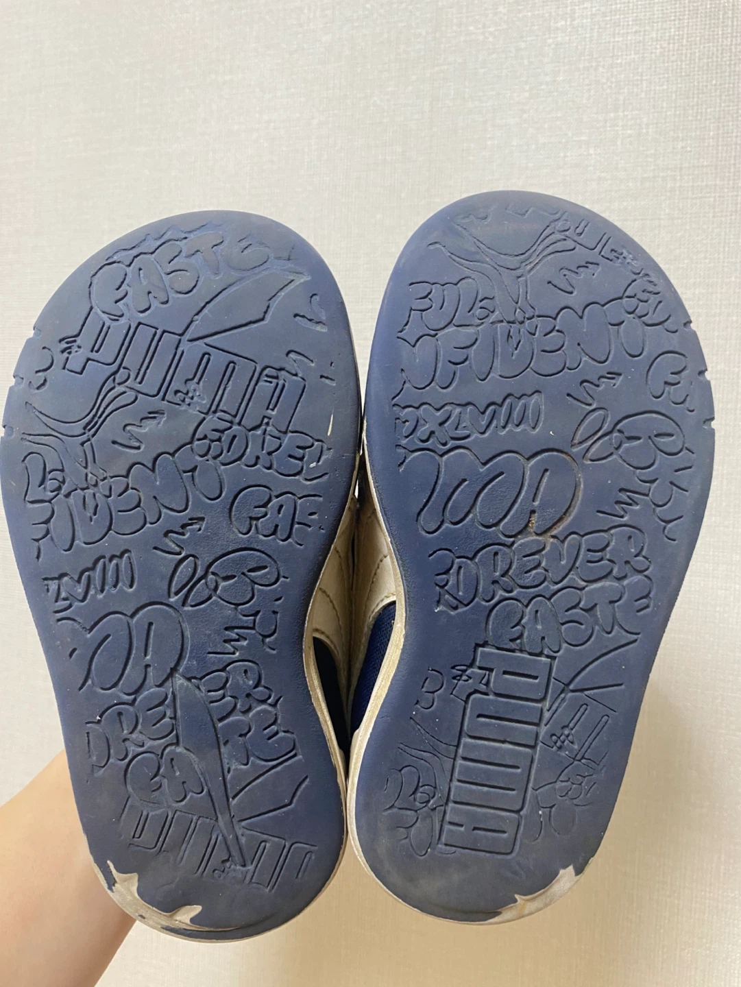 プーマ スニーカー 紺 17cmの写真4枚目