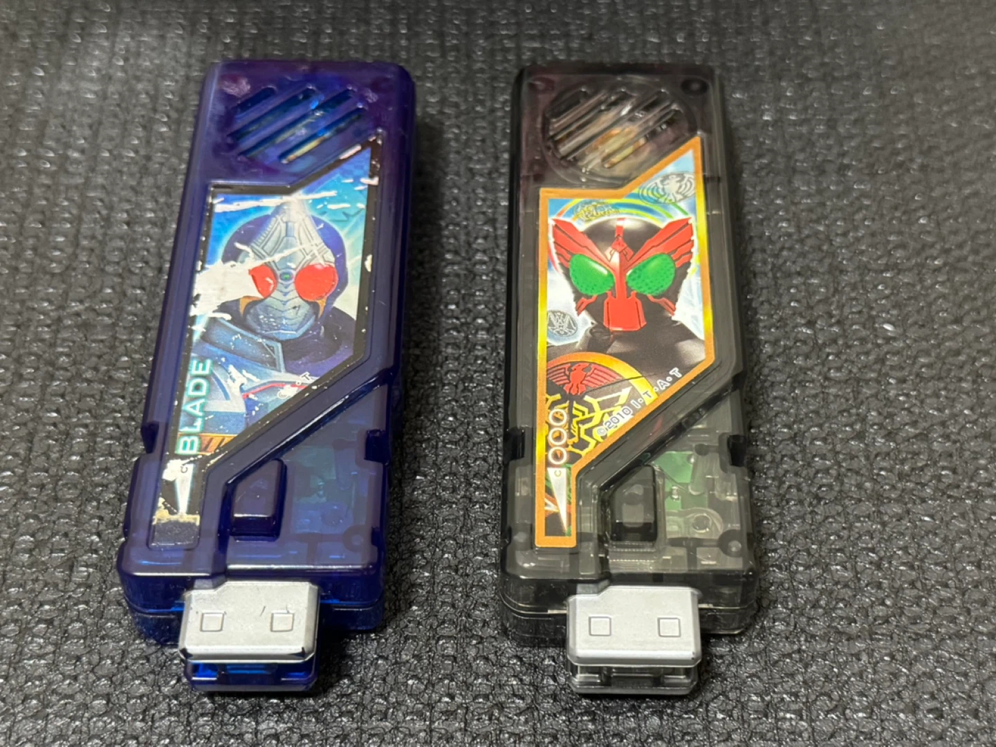 DXダブルドライバー 仮面ライダーW 変身ベルト バンダイ 仮面ライダーセイバー 缶ケース 小物入れの写真3枚目