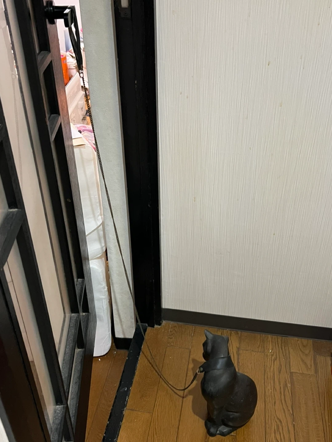 猫のオブジェ 黒色 置物インテリアドアストッパーの写真9枚目