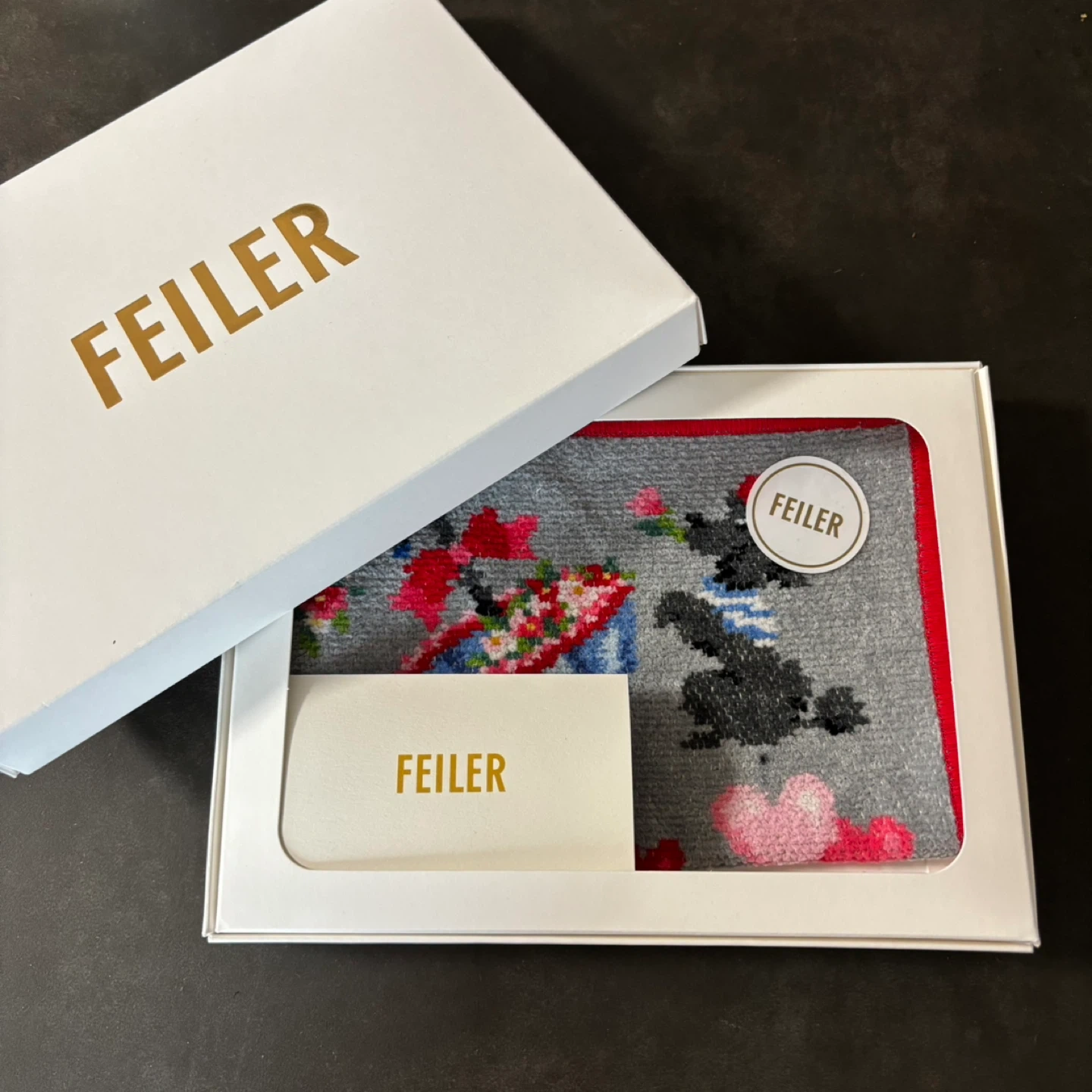 【新品】ギフト用 フェイラー ハンカチ 箱付きの写真3枚目