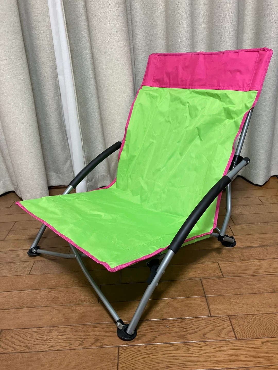アウトドア用 折りたたみロースタイルチェア ピンク/グリーン