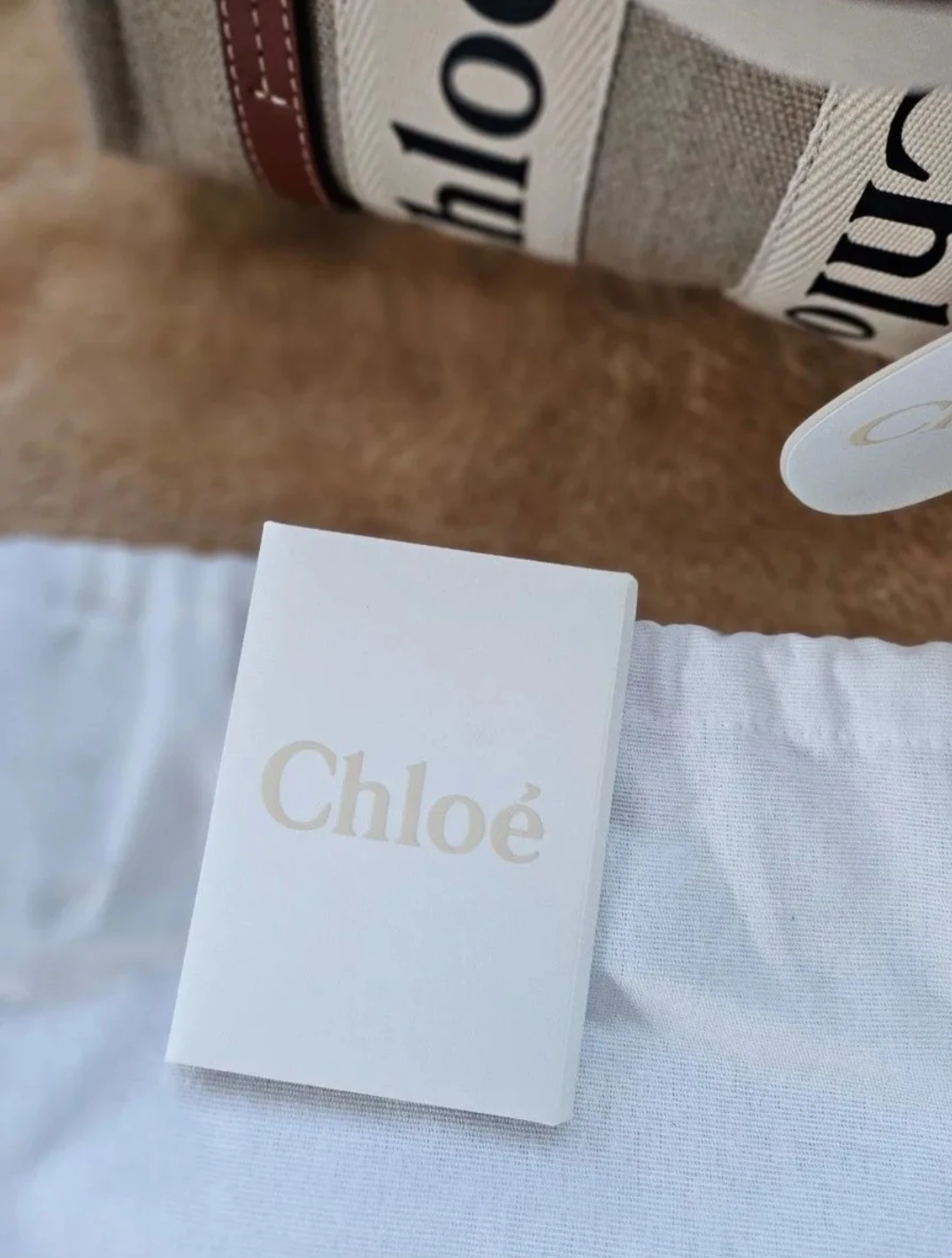 【新品本物】Chlo クロエ woody スモールトートバッグ ストラップ付き  ショルダーバッグ　ウッディ　キャンバスの写真9枚目