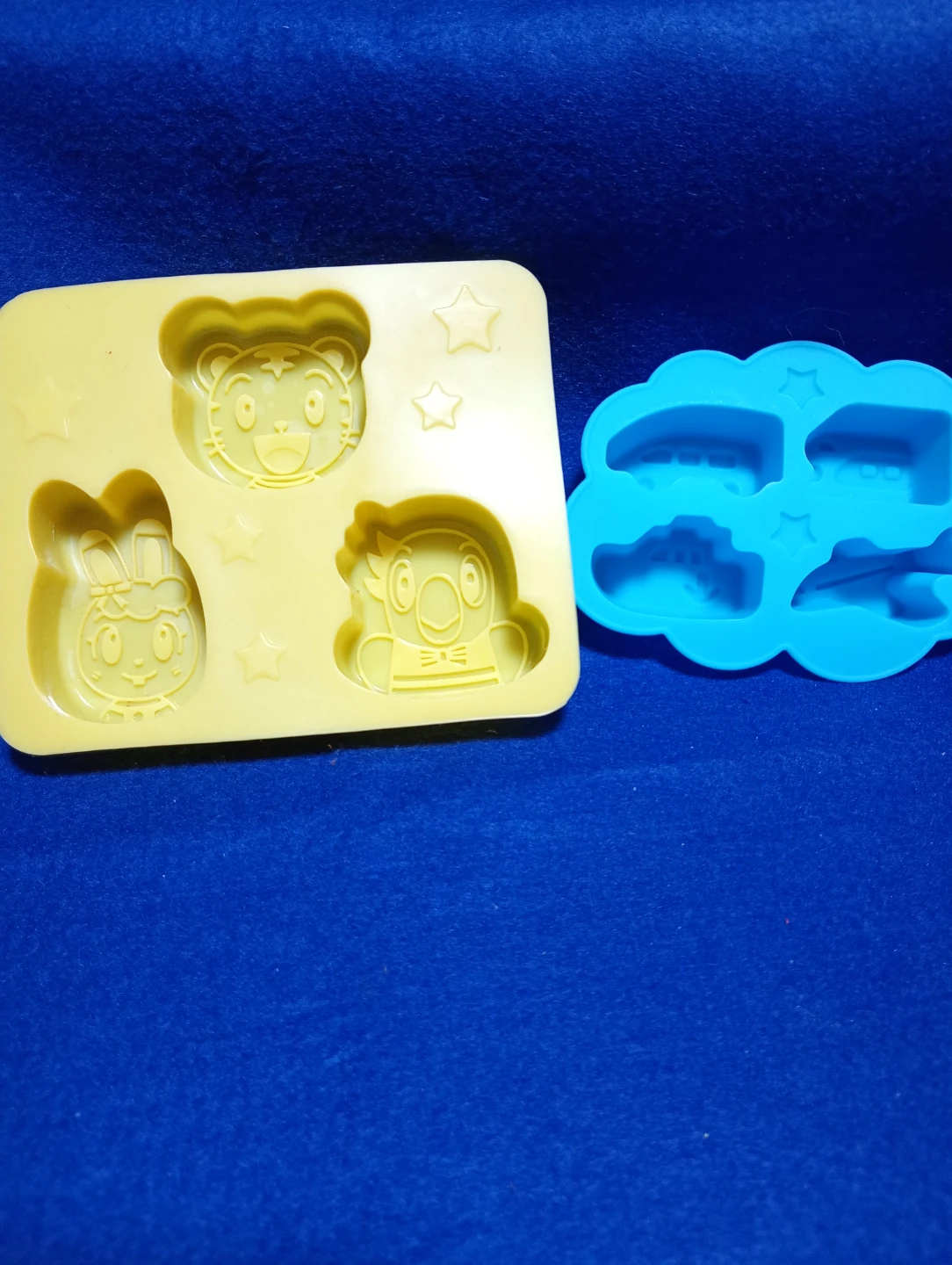 【グミや、氷、アイスなどの料理や、粘土工作に】こどもちゃれんじ シリコン型 2枚セット