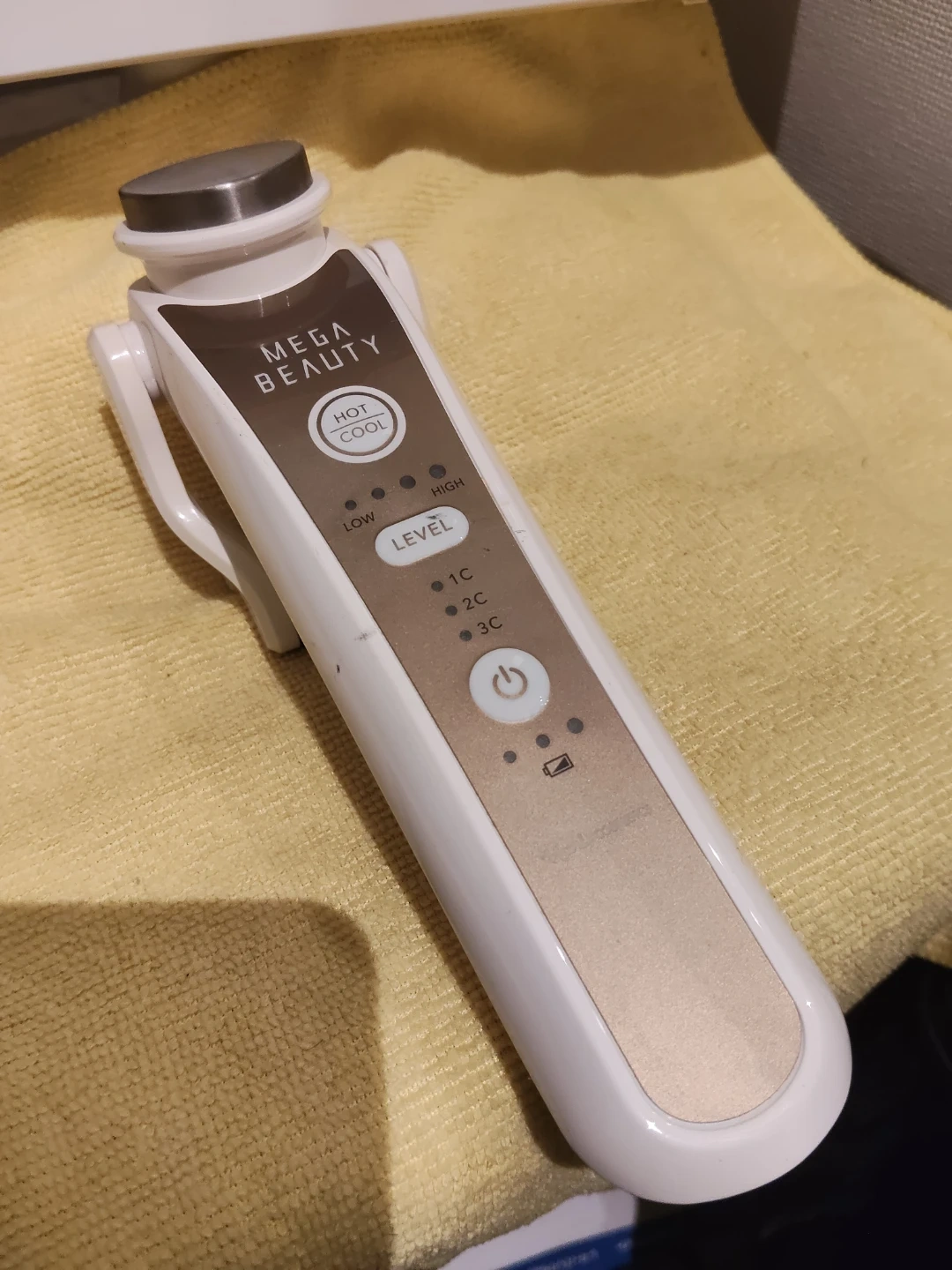 メガビューティ 美顔器