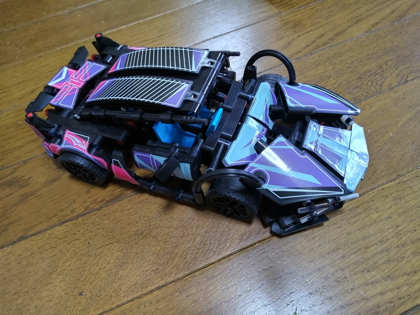 ビルディングブロック完成車の写真2枚目