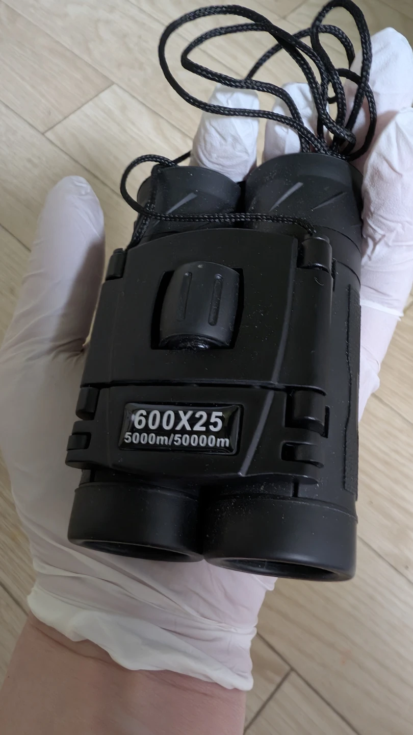 コンパクト双眼鏡 600×25の写真2枚目