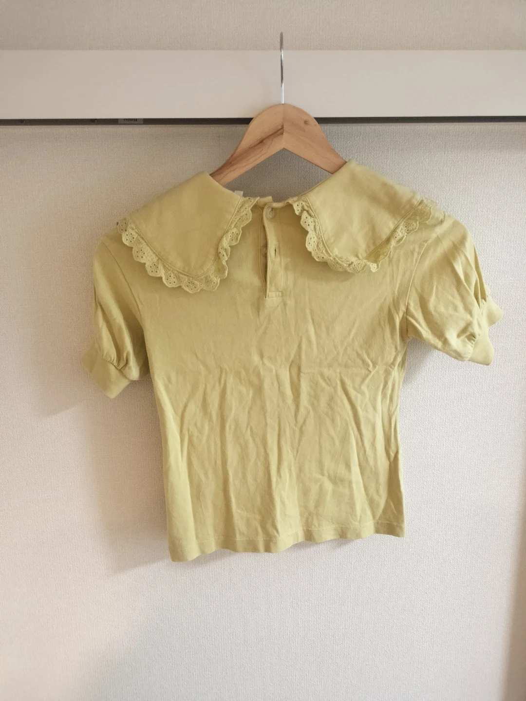 130cm GU 襟付きカットソー 黄緑色の写真2枚目