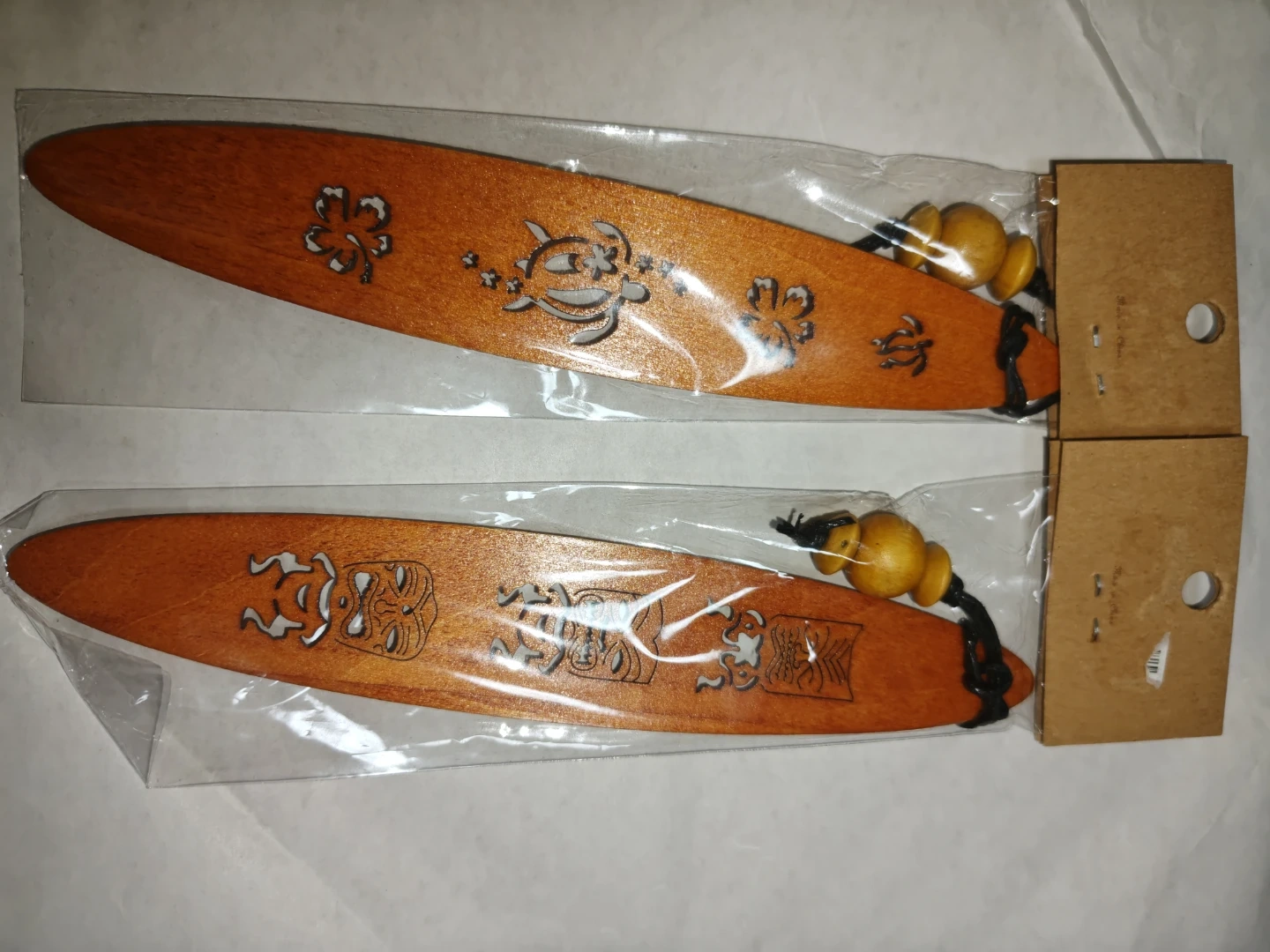 【未使用】グアム土産 木製しおり Wood Art Bookmark 2点セットの写真2枚目