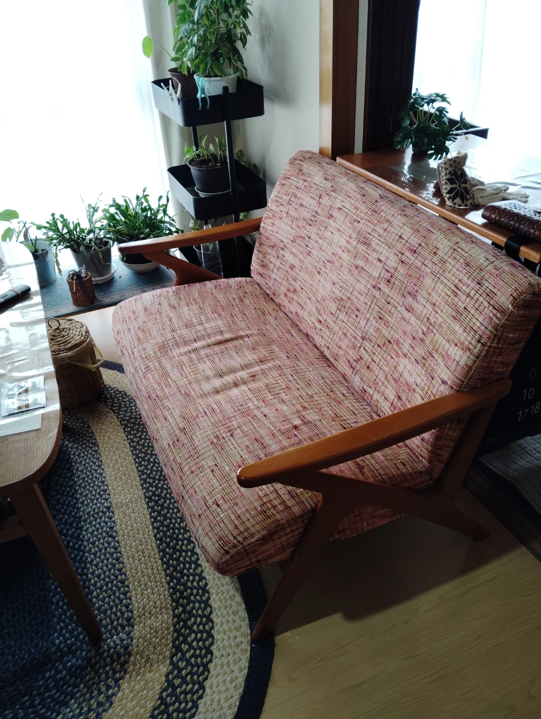 北欧風 2人掛けソファ ピンク系