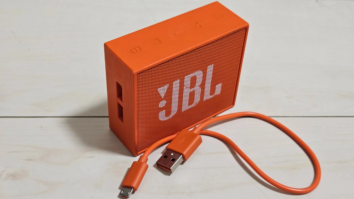 JBL GO Bluetooth ポータブル スピーカー ケーブル付きの写真4枚目