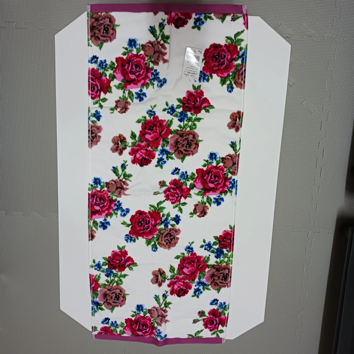 レイクアルスター フェイスタオル ローズ柄②　34×80cmの写真2枚目