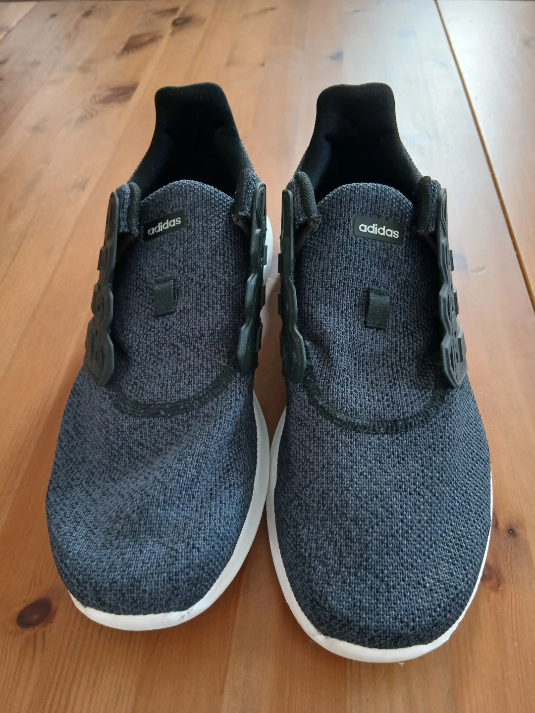 adidas  アディダス　 ランニングシューズ 　　28.5の写真2枚目