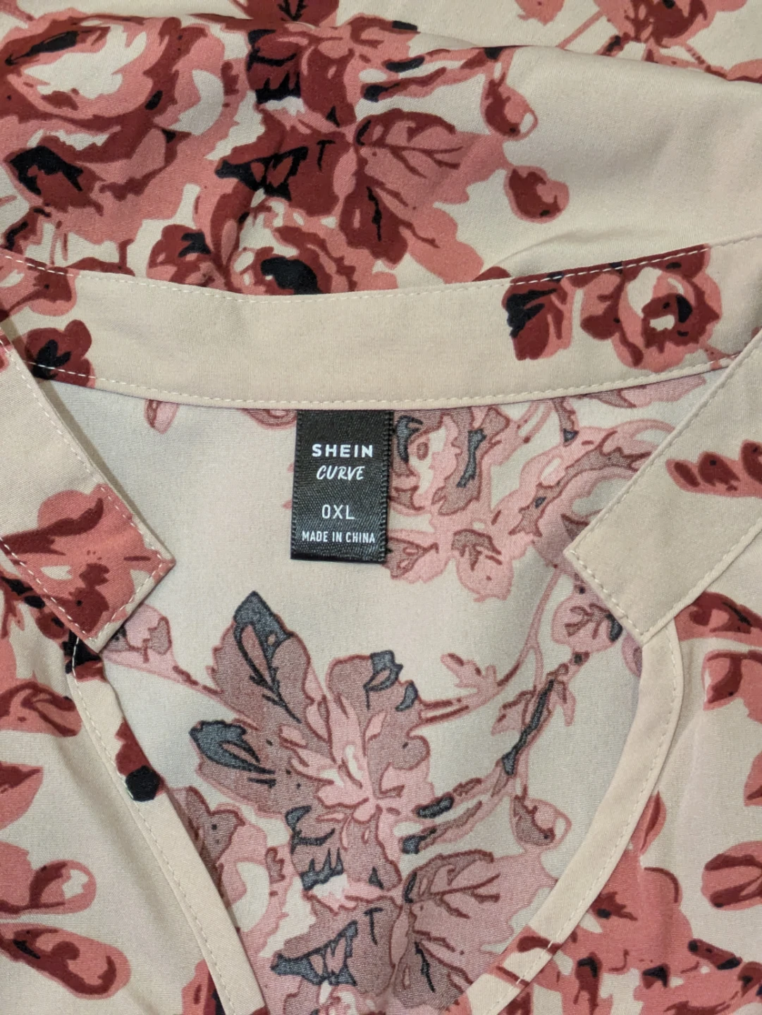 【値下げ】シーイン 花柄 ワンピース 0XL(日本サイズ3XL)の写真2枚目