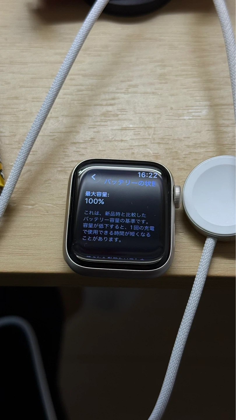 Apple Watch se3 40mm 新品 スターライトの写真3枚目