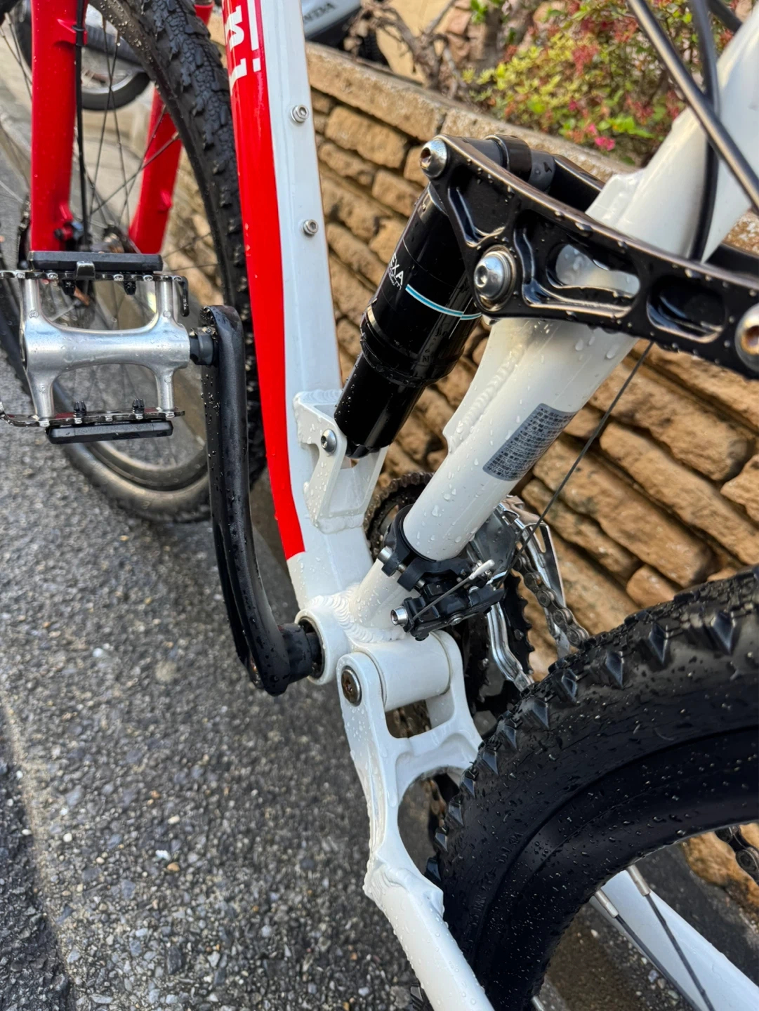 極美品 Ferrari ディスクブレーキ マウンテンバイクの写真7枚目