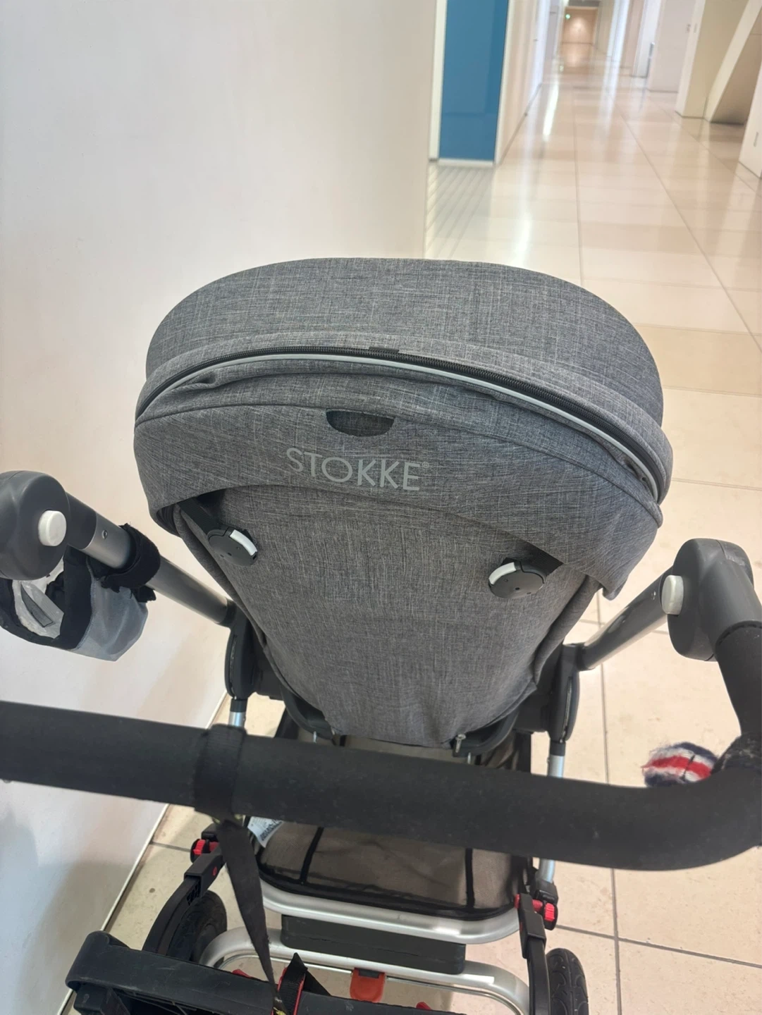 ストッケ スクート ベビーカー グレーの写真2枚目