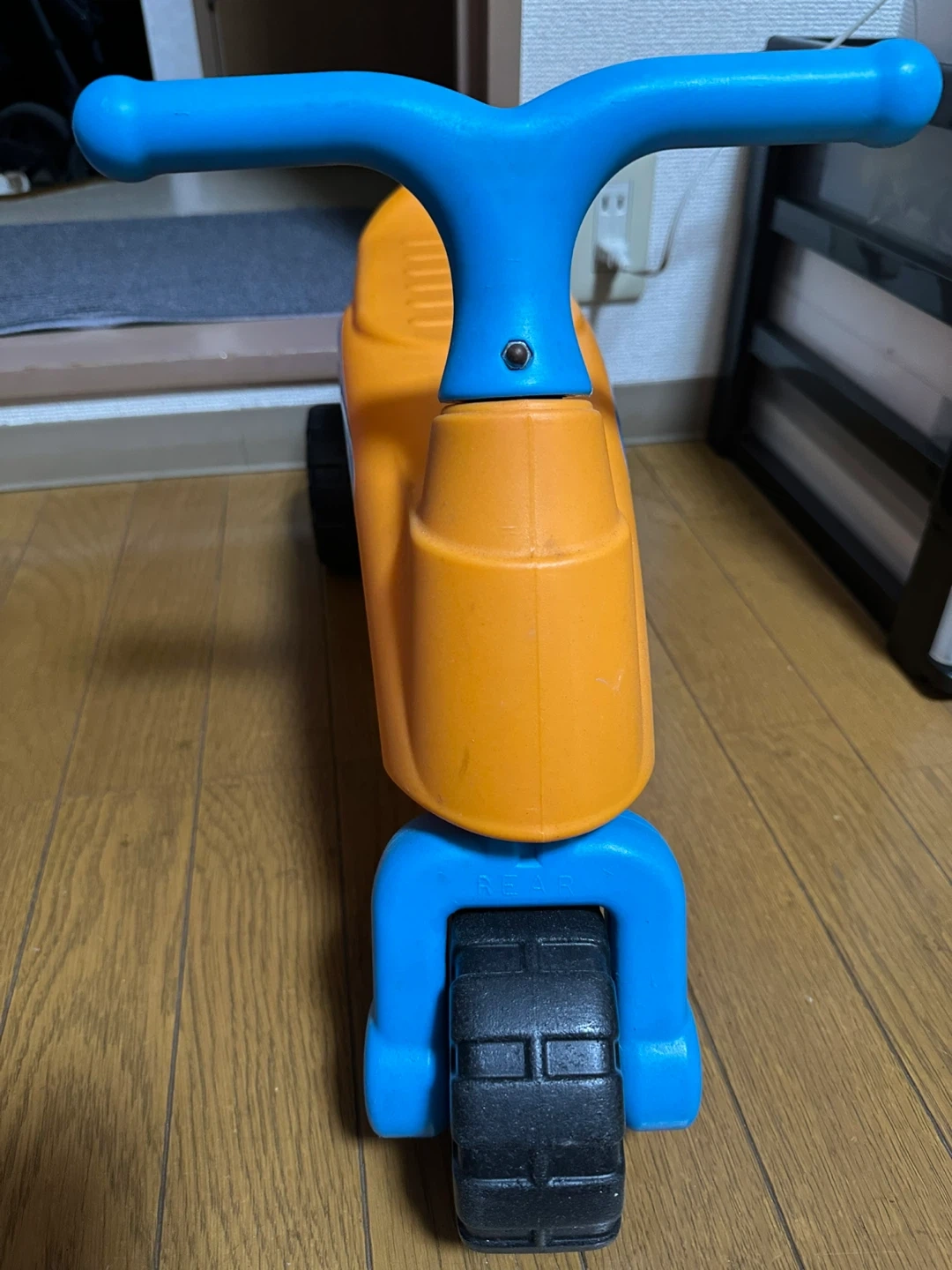 キッズバイク 足けり乗用玩具