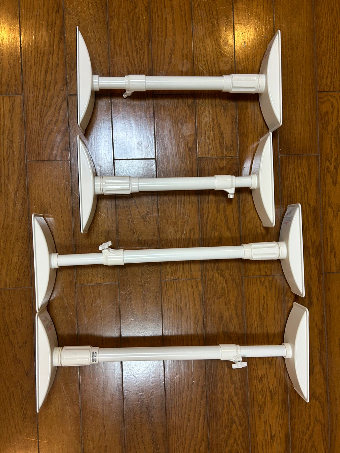 突っ張り棒 転倒防止 家具固定具 4本セット