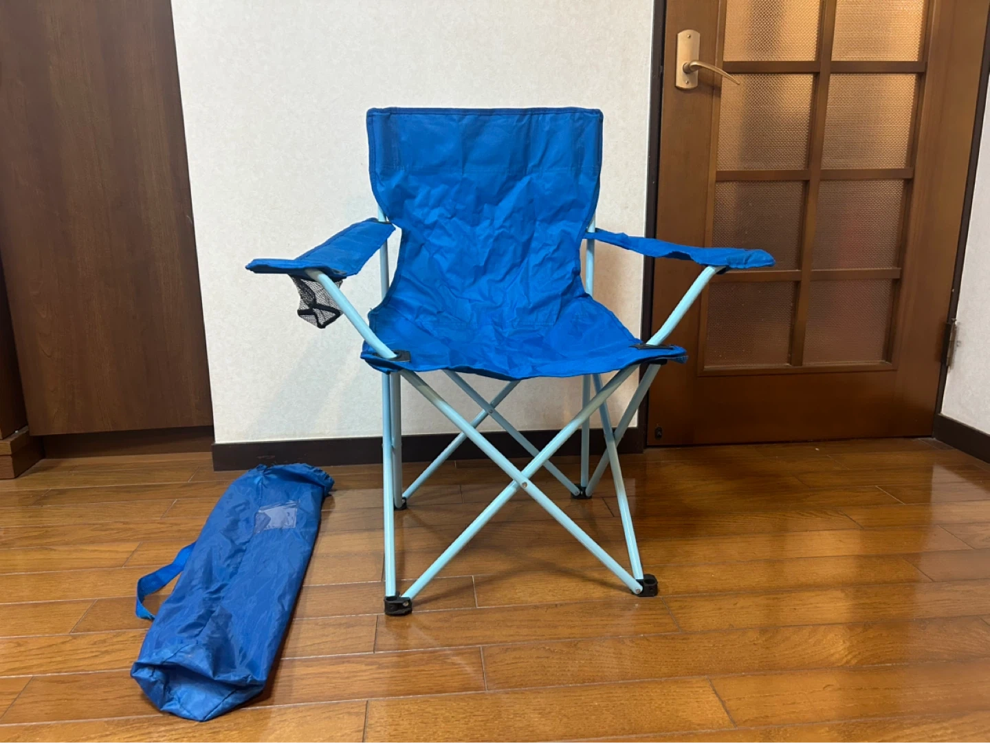 アウトドア用 折りたたみチェア ブルー 収納袋付き