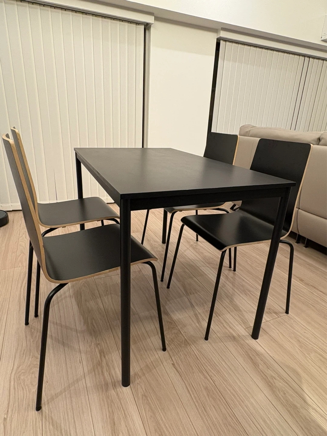 IKEA ダイニングテーブル&チェアセット ブラックの写真2枚目