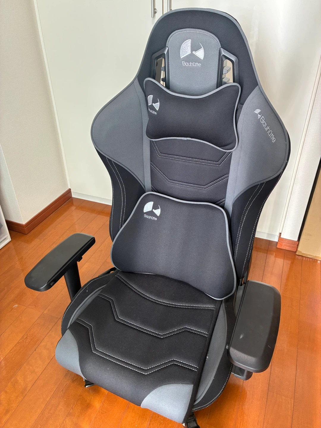 Bauhutte バウヒュッテ ゲーミング座椅子 GX-530-BK 黒 ブラックの写真2枚目