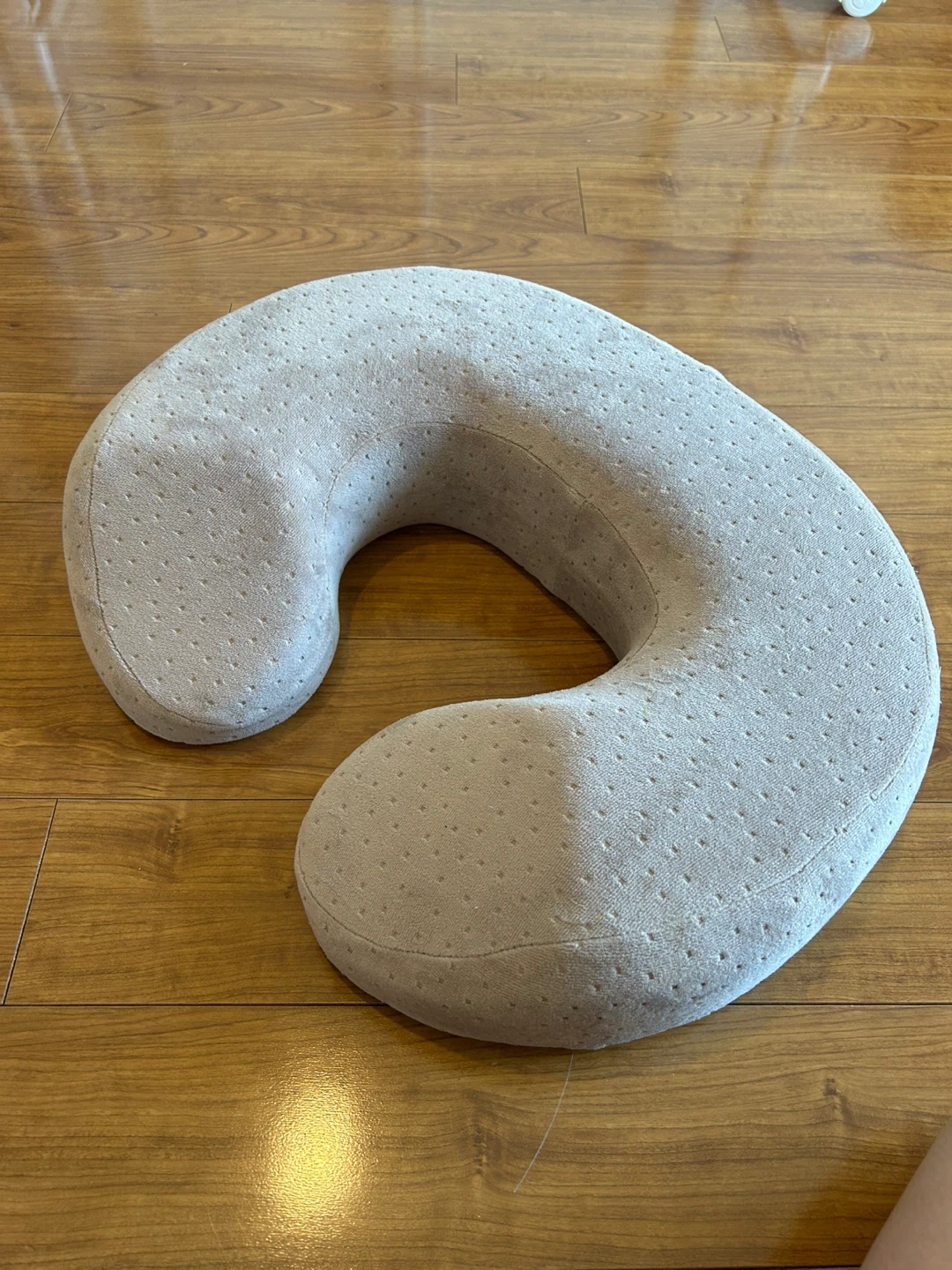 産後ママ向け 快適U字クッション