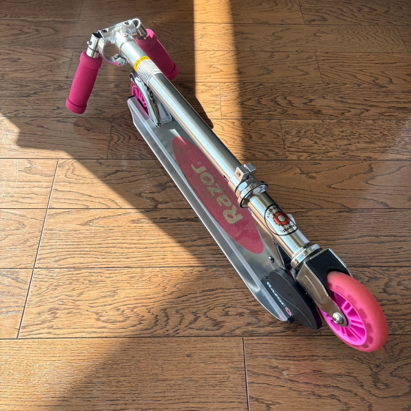 Razor キックスクーター ピンクの写真7枚目