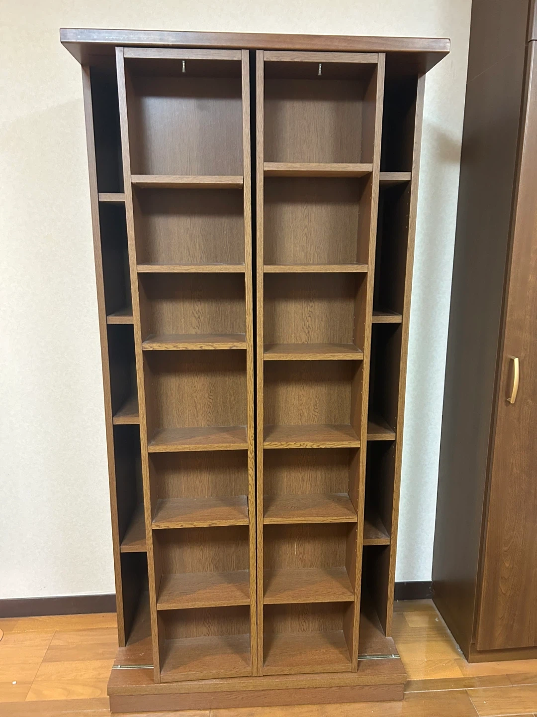 スライド式本棚 ブラウン 木製の写真2枚目